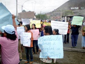 Manifestantes exigían se intensifique la búsqueda de pescadores desaparecidos
