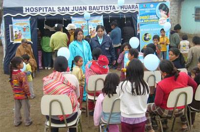 Hospital San Juan Bautista de Huaral realizó el último sábado 18 de julio en horas de la mañana una campaña contra la neumonía en el Centro Poblado Saca chispa en Huando.