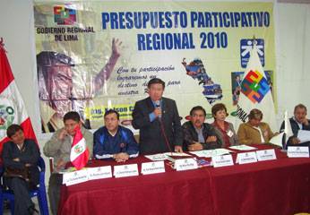 Presidente Regional junto a los nueve consejeros de la región Lima.