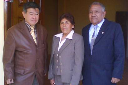 Ing. Nelson Chui Mejía, la Señora Elizabeth Céspedes de Salguero y el alcalde Pedro Salguero.