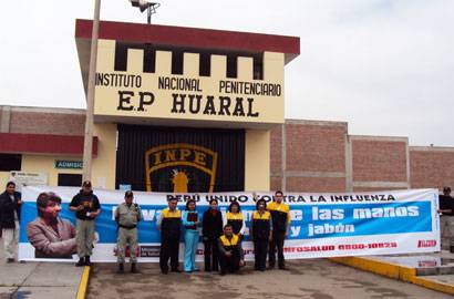 Campaña de prevención realizado por  la Dirección Regional de Salud de Lima a los internos del  centro penitenciario Huaral.