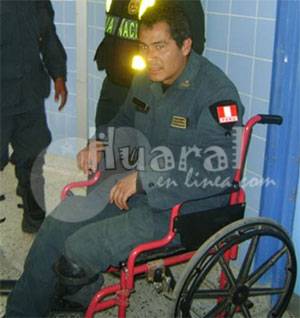 policia-silla-de-rueda