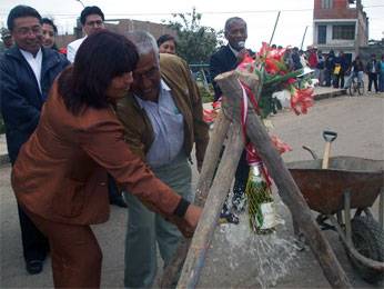 Primera piedra en obra del perímetro de Essalud.