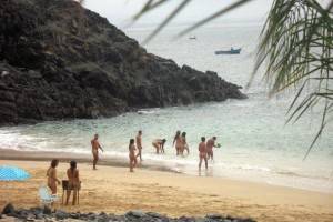 playa nudistas chimbot 5