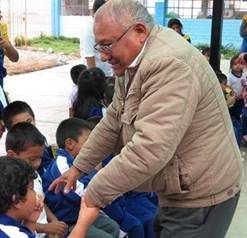 Pedro Salguero visitó y compartió con los niños del nivel de inicial de la I.E. “Jorge Basadre” - Aucallama Huaralenlinea.com