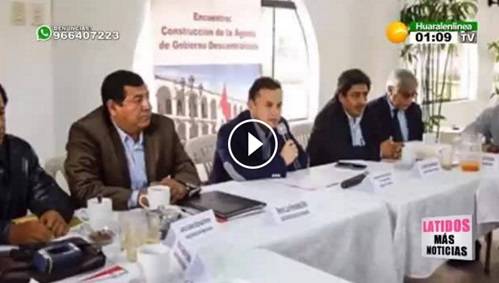 Congresista Richard Acuña se reunió con alcaldes de Huaral y de Canta