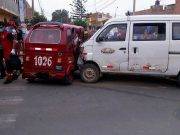 HUACHO: Choque de combi y mototaxi deja 2 heridos