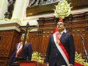 Martín Vizcarra juró como nuevo presidente de la República