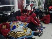 Deportistas de Arequipa y Tacna duermen en piso de aeropuerto en Chile