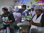 Talleres productivos gratuitos de repostería preparan exquisitos postres
