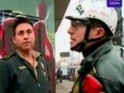 Policía manejaba auto sin placa y en sentido contrario