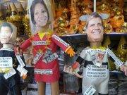 Muñecos y piñatas de políticos son la sensación para este Año Nuevo 2019