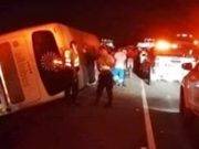 Bus se despista lleno de pasajeros en el ovalo de Pativilca