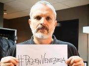 Miguel Bosé tildó de “cobarde” a Michelle Bachelet por su papel ante la crisis de Venezuela.