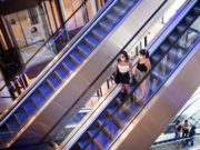 Gobierno incrementa aforo en locales comerciales y restaurantes en Fase 4