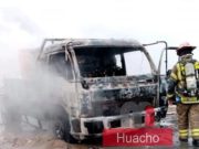Camión que transportaba conservas se incendia en el Serpentín de Pasamayo