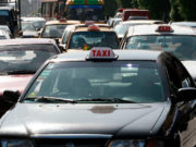 Desde hoy, taxistas pueden llevar a 3 personas en su unidad