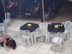 Una madre es captada protegiendo con su cuerpo a su hijo durante balacera