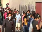 Largas colas en supermercados tras anuncio de nueva cuarentena