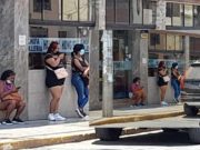 Continúan las denuncias por presencia de féminas en esquinas de la Plaza de Armas de Huaral