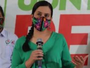 Verónika Mendoza señala que “campaña de vacunación será universal” y priorizando a los más necesitados