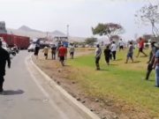Segundo día de paro de transportistas y camioneros en el óvalo de Chancay