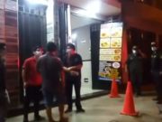 Huacho: Dos delincuentes asaltaron pollería y dispararon contra trabajadores y comensales (VIDEO)