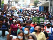 ¡A cuidarse! EsSalud estima que tercera ola llegaría a Perú entre agosto y septiembre