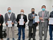 Gobernador Ricardo Chavarría firmó acuerdo con empresa contratista para recepción parcial del Hospital de Cañete
