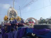 El «Nazareno Móvil» recorrió diferentes calles para bendecir a los Huaralinos en tiempos de pandemia