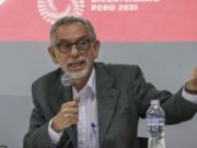 Pedro Francke considera que se debería subir el sueldo mínimo el próximo año