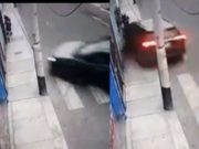 Chancayano salvó de morir tras despiste de vehículo que impactó contra su vivienda (VIDEO)