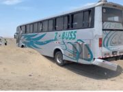 Vehículo de Zbus se despistó y terminó varado en un arenal cerca al Peaje de Ancón