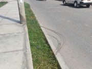 Alambres y cables salidos son una trampa mortal para los transeúntes