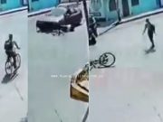 Imprudente ciclista se salvó de milagro de ser atropellado por un automóvil en los Naturales (VIDEO)