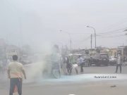 Mototaxi se incendió por la Alameda Sur en pleno domingo del Día de la Madre (VIDEO)
