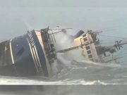 Callao: barco pesquero encalló en playa Oquendo tras fuerte oleaje