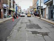 A pocos meses de dejar la gestión, Alcalde parchará calles principales de Huaral con grandes huecos