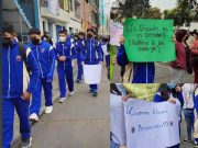 Chancay: Estudiantes y profesores del Colegio César Vallejo exigen volver a la presencialidad