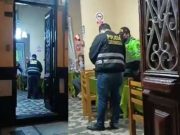 Huacho: delincuentes armados asaltaron a todos los comensales que comían en una brosteria