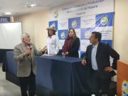 Candidato de “El toro” irrumpió abruptamente en conversatorio de Rosita “La Cholita” con empresarios