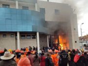 Cusco: Municipalidad de Espinar fue incendiada por manifestantes en medio de protestas