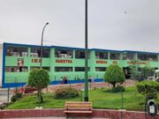 Director del colegio «El Carmen» sobre pintado de fachada: «El verde es por la insignia y el azul es por estética»