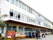 Hombre con aparentes problemas mentales se lanzó del tercer piso del Hospital de Chancay