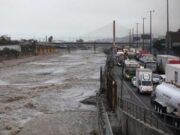 Proponen cerrar tramo de vía Evitamiento tras crecida de río que viene ocasionando filtraciones