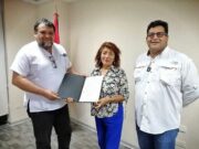 Gobernadora Rosa Vásquez hizo entrega de 15 computadoras al Hospital de Chancay