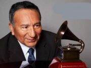 Alex Acuña percusionista y baterista de Pativilca recibió premio del Consejo Directivo de los Latin Grammy 2023