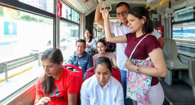 ATU anuncia cola exclusiva para mujeres en el Metropolitano