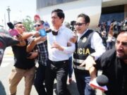 Extrabajadora revela que Dr. Fong no tendría profesionales: «Solo hay estudiantes».» Extrabajadora revela que Dr. Fong no tendría profesionales Solo hay estudiantes.