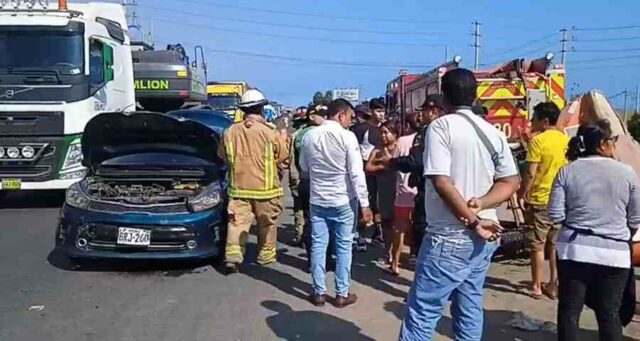 Choque entre auto y mototaxi deja un herido grave en Chancay
